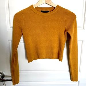 Forever 21 cropped sweater top